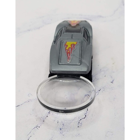 Hot Wheels 1998 Party Favors Silver Miniature Aeroflash Car Magnifying Glass - Picture 4 of 7